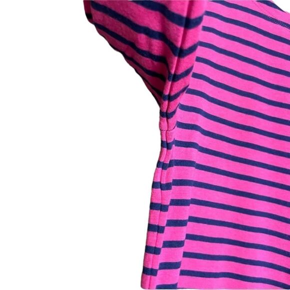 3 for $30! Vineyard vines pink & navy striped tee - Picture 8 of 9